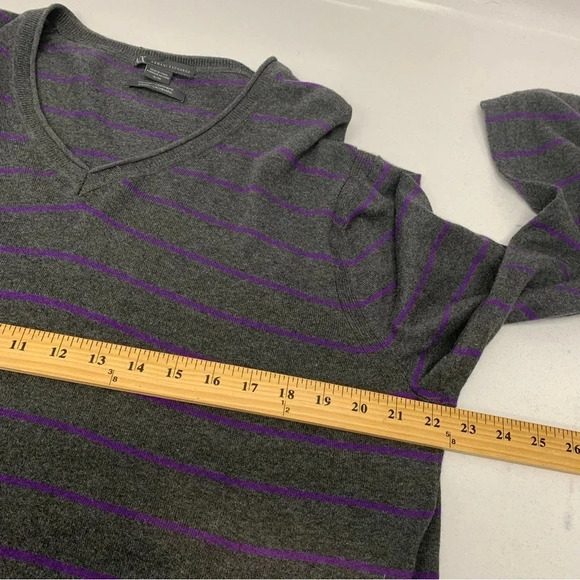Armani Exchange Sweater  Men XL Cotton Cashmere  V Neck Gray Purple Stripe Light - Picture 11 of 12